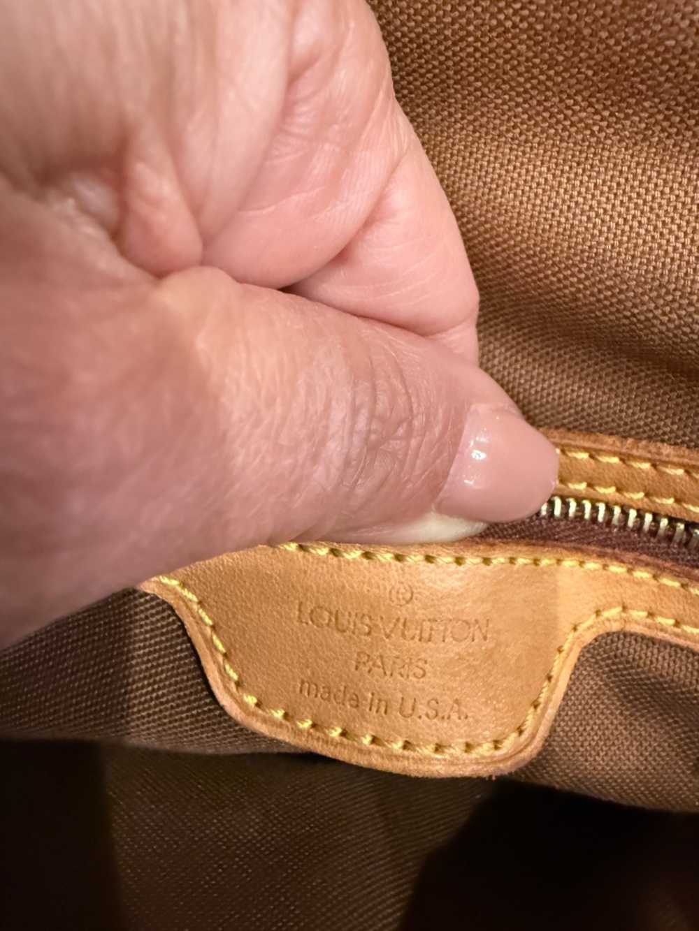 Louis Vuitton Looping Satchel in Monogram Canvas - Picture 7 of 7